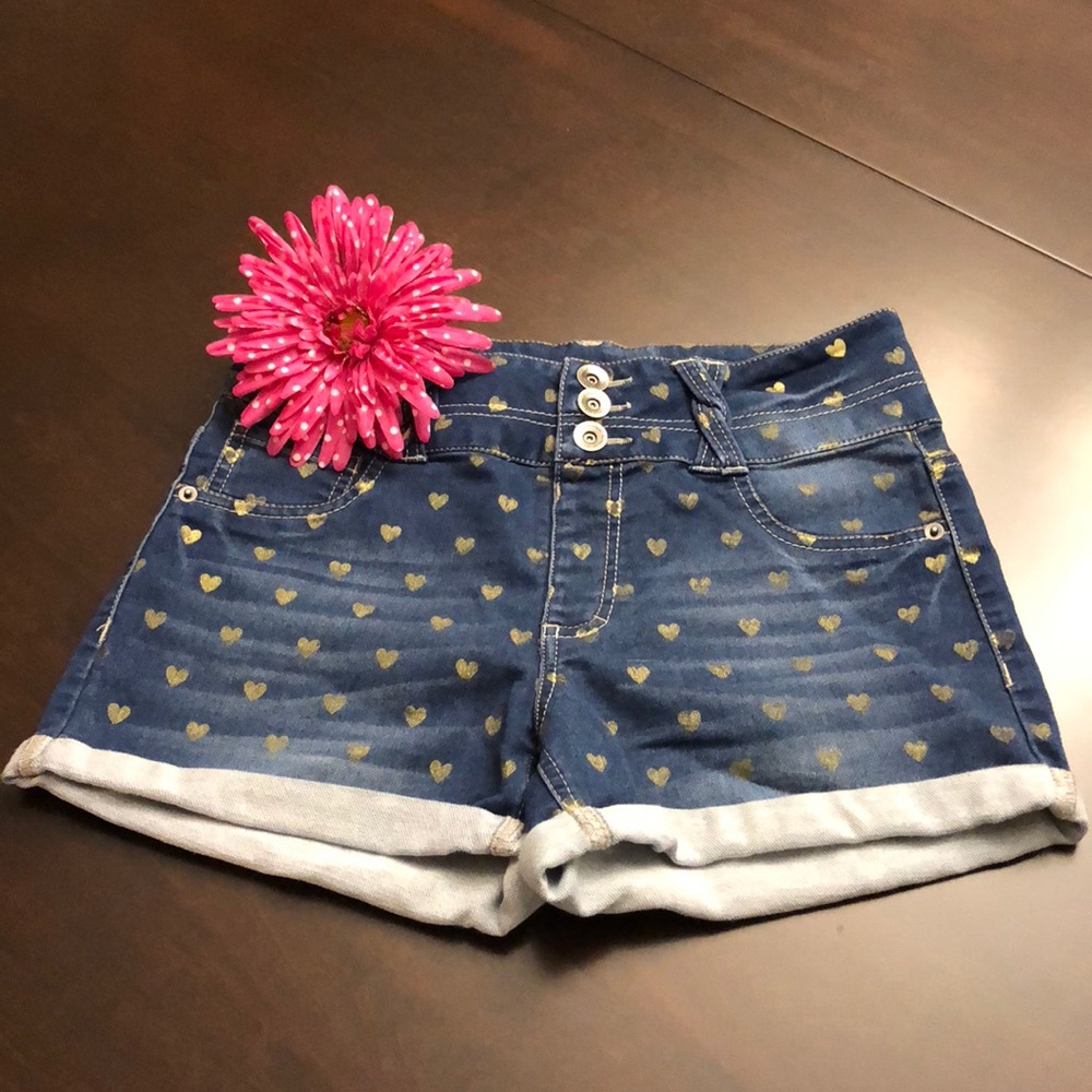 Girls shorts 🌼 - Picture 1 of 5